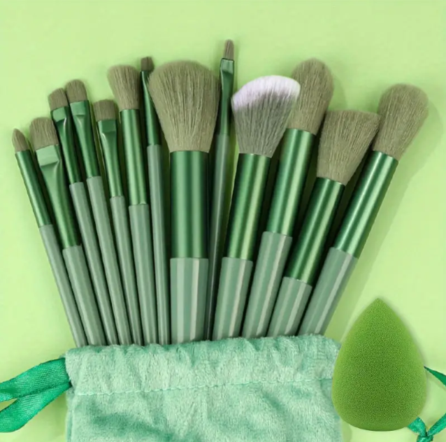 Soft Fluffy Makeup Brushes Set 13pcs With Makeup Sponge